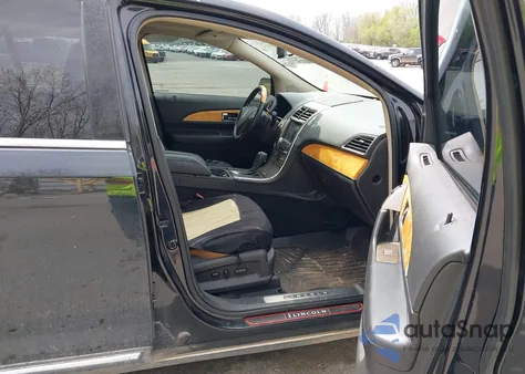 2011 Lincoln Mkx z USA, uszkodzony, nr VIN 2LMDJ8JKXBBJ25280